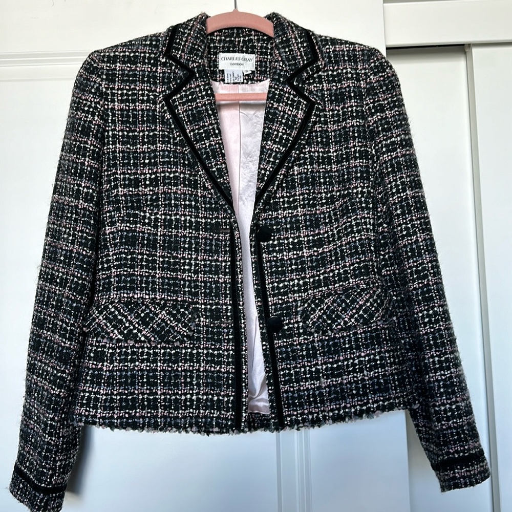 Short waisted blazer